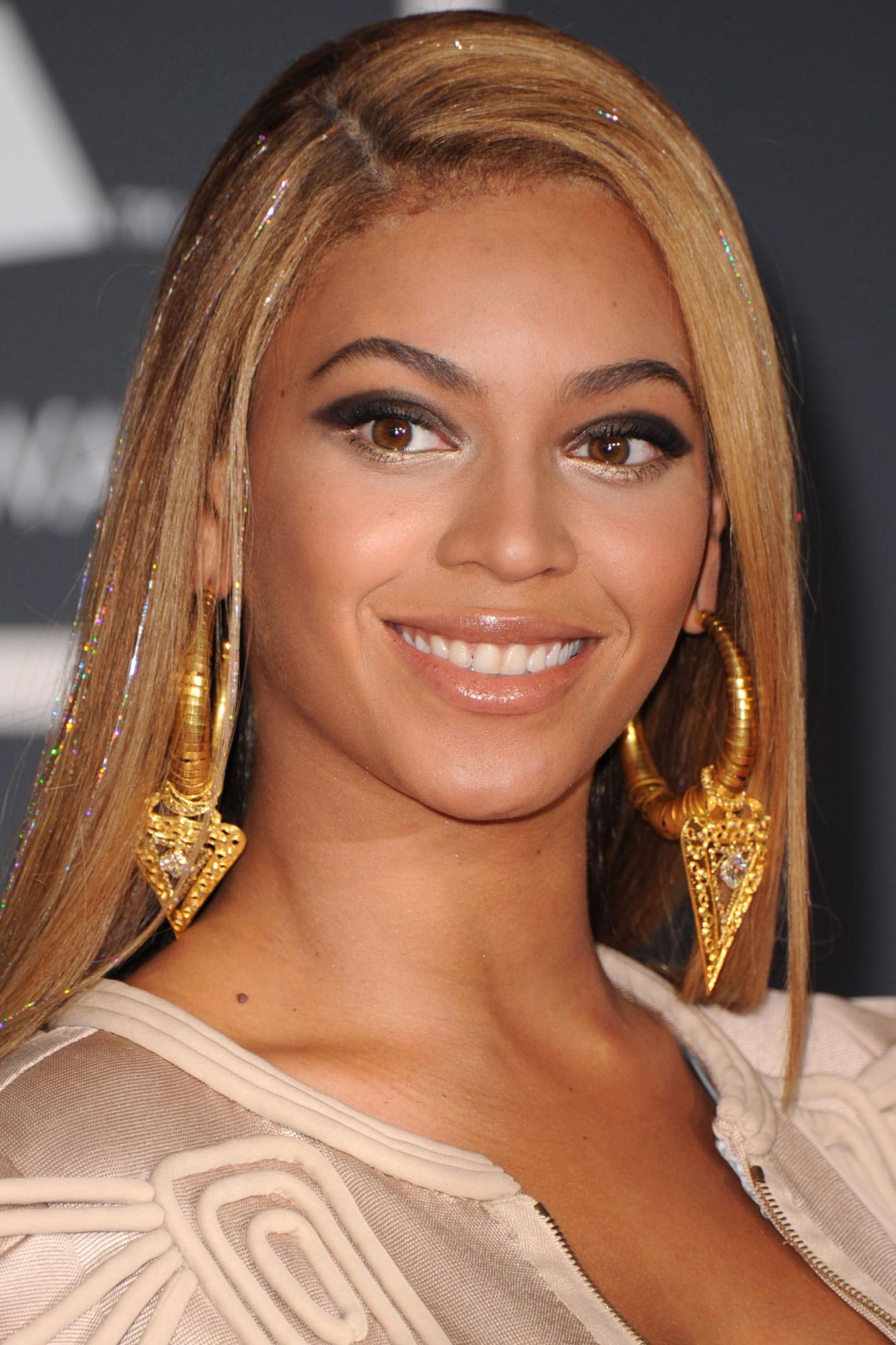 Локоны ангела на Новый год: этот тренд от голливудских знаменитостей покорил мир (фото)